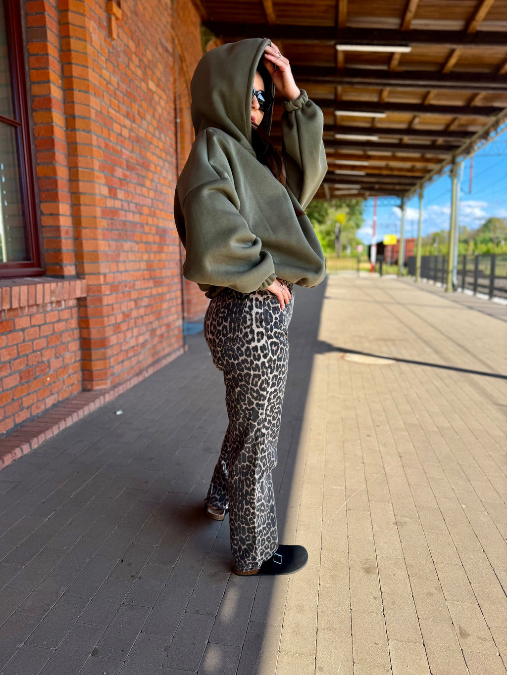 BLUZA OCIEPLANA APOLONIA Z KAPTUREM bawełniana kolor khaki