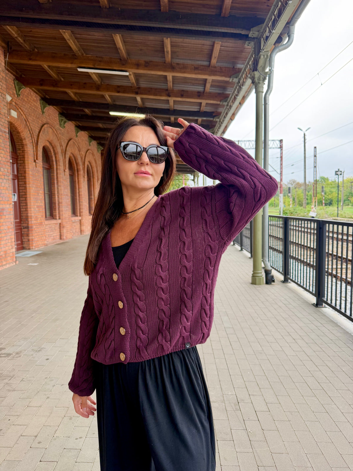 SWETER BAWEŁNIANY ELIZA na guziki kolor śliwkowy