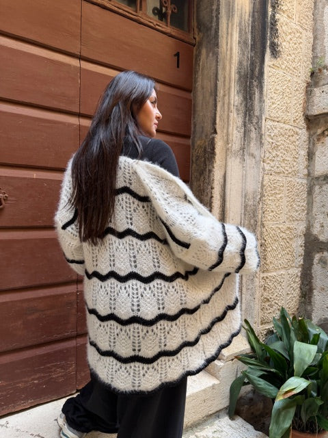 Sweter Kardigan damski ecru z czarnymi dodatkami